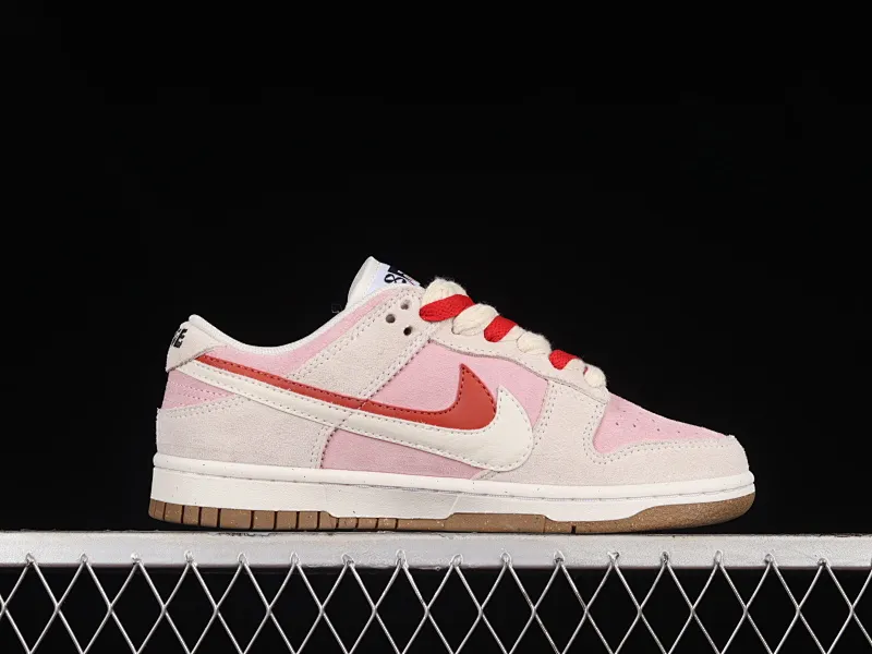 All categories Nk SB Dunk series Nk SB Dunk Low low-top sneakers Nk SB Dunk Low "85" red and white double hook SB low-top sports and leisure sneakers DO9457-100
